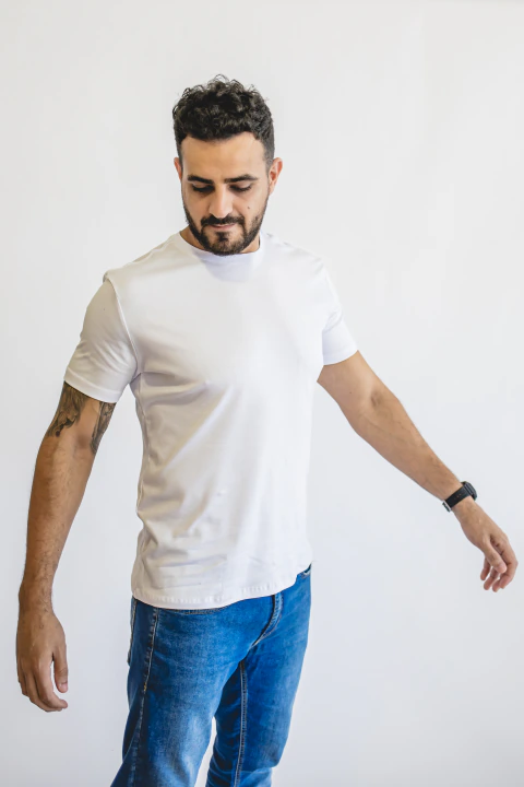 Camiseta Core (Algodão Premium) - Branco com logo - comprar online