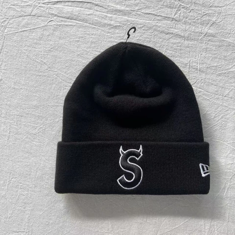 Touca Supreme x New Era