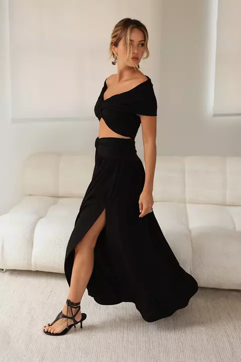 SAIA MIDI AMPLA COS LARGO COM DETALHE PRETO