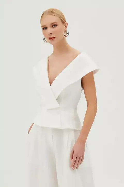 BLUSA MANGA CURTA COM MAXI GOLA BRANCO