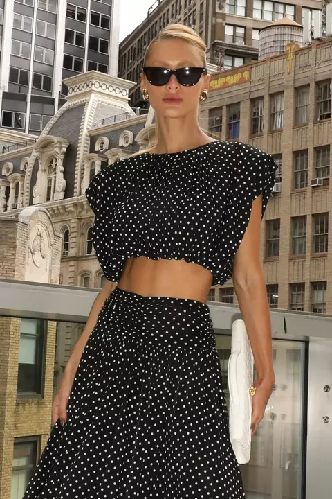 BLUSA BALONE COM OMBREIRAS POÁ PRETO