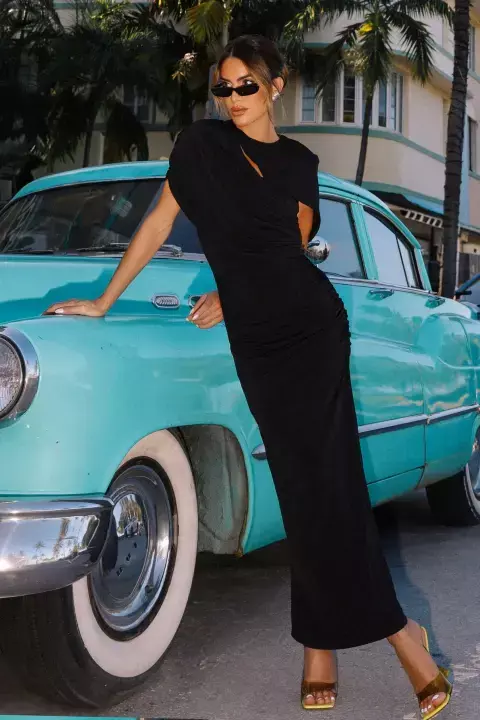 VESTIDO MIDI COM SOBREPOSIÇÃP E BERTURA COSTA