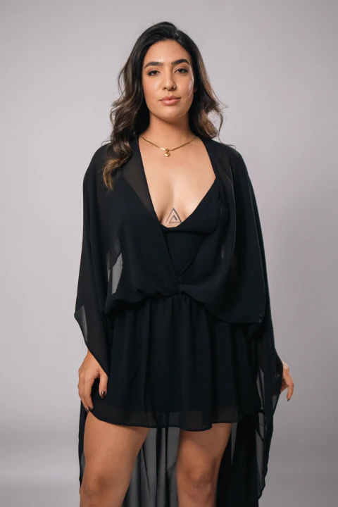 VESTIDO CURTO SOBREPOSICAO