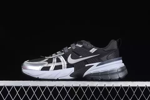 Nike V2K Run Black Metallic Silver - comprar online