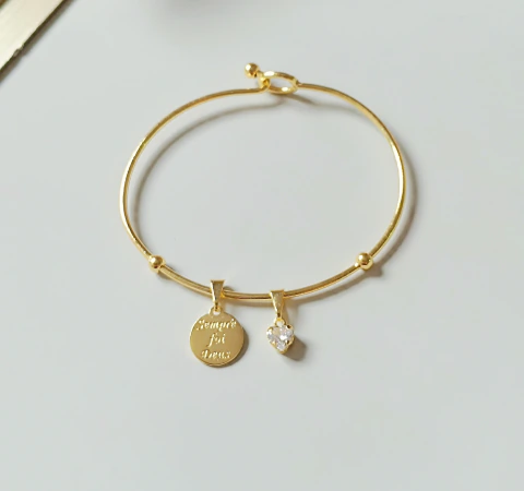 Bracelete Com Pingentes