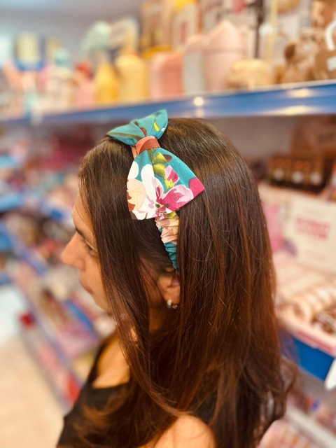 Faixa Laço Colorido e Com Flores