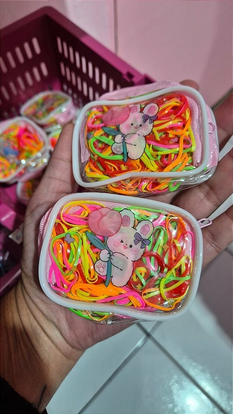 Mini Bolsa com liguinhas de cabelo infantil