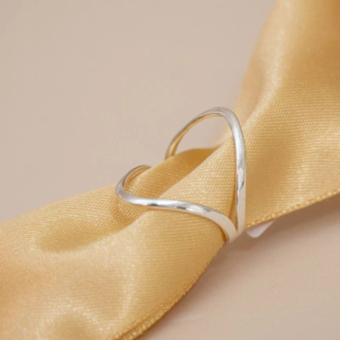 AN OVAL VAZADO 22 PRATA