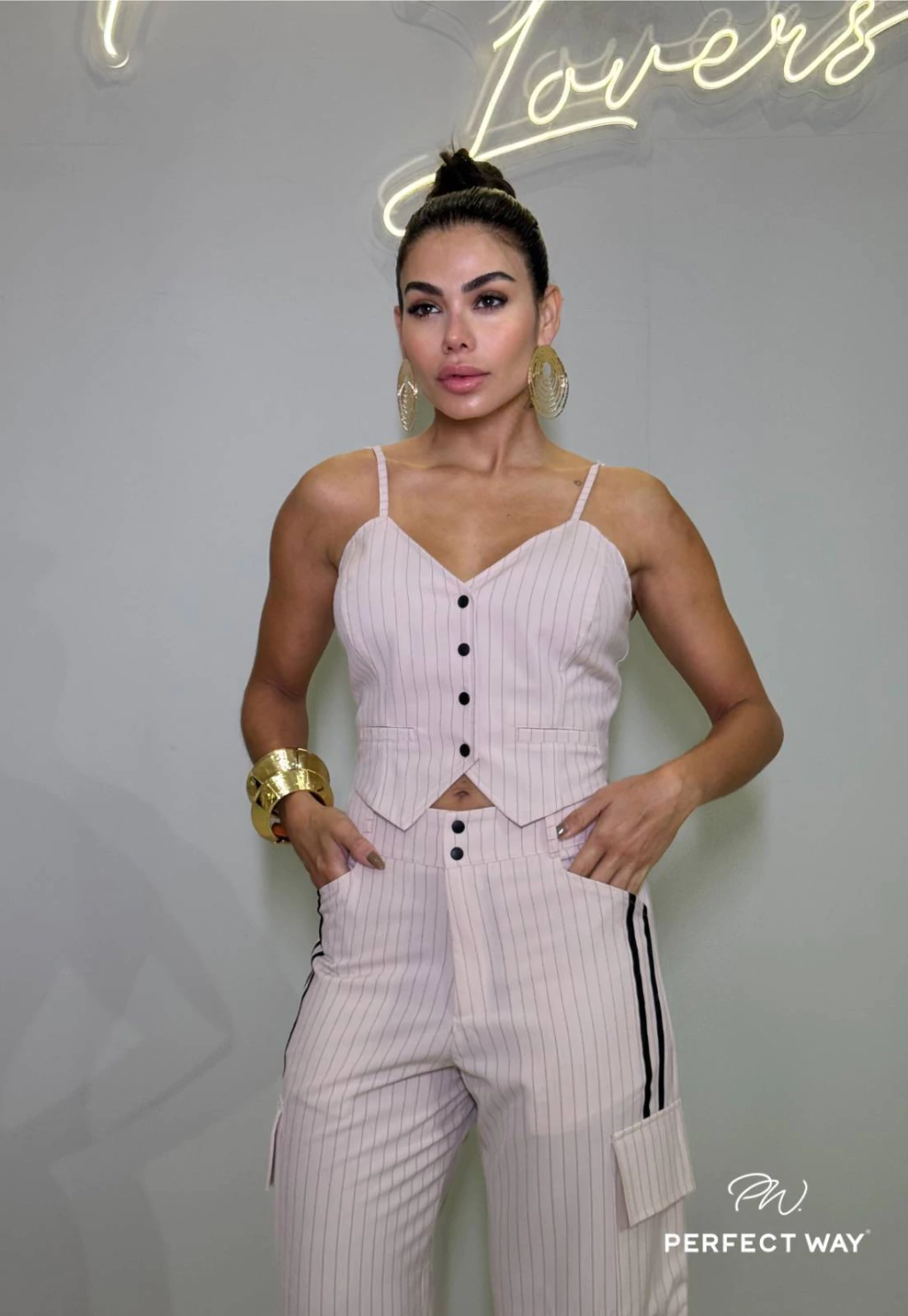 TOPS CROPPED FEMININA SALMAO COM PRETO