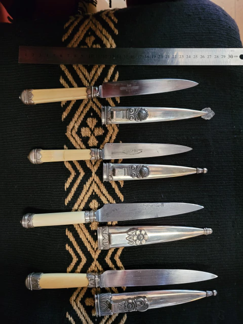 Cuchillos de plata