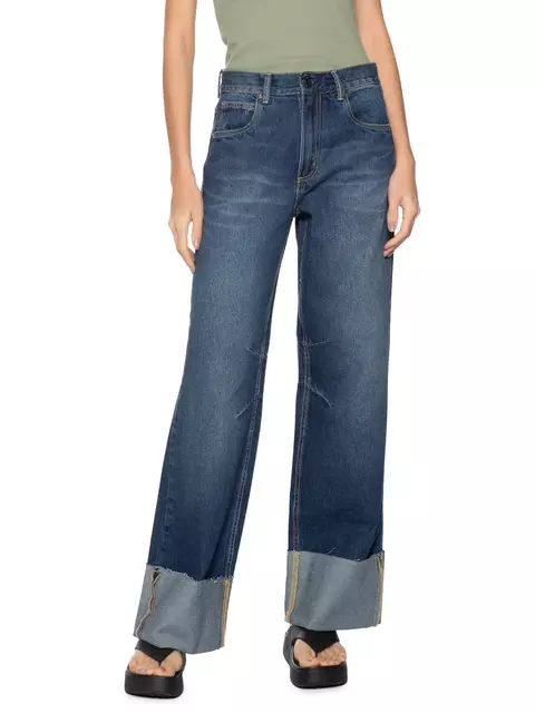 Calça reta barra dobrada