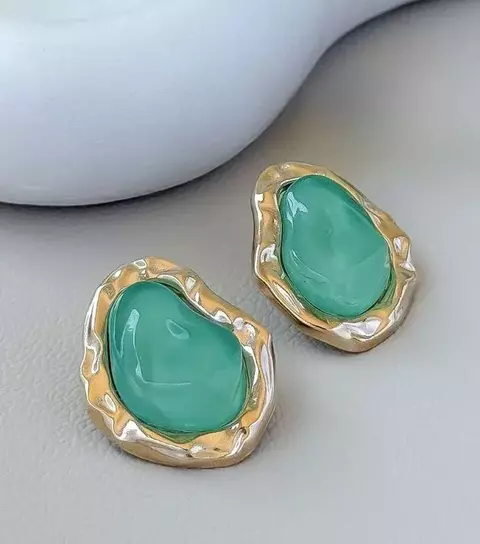 Brinco Oval Resina Verde Banho Ouro 18k