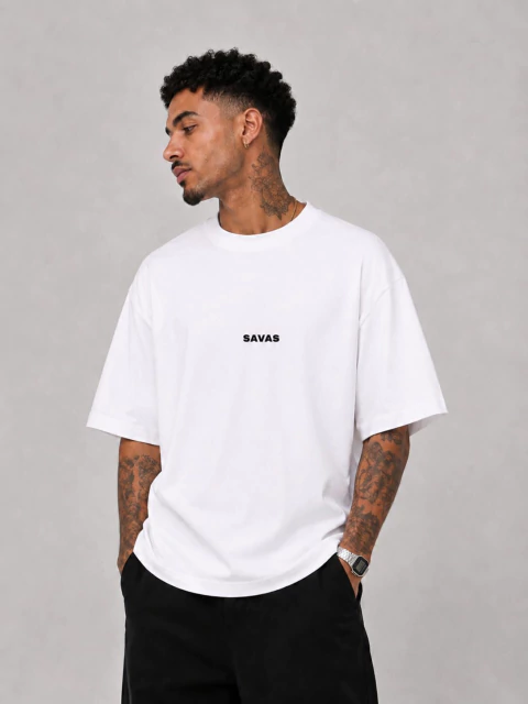 Camiseta Oversized Savas Kiss Me