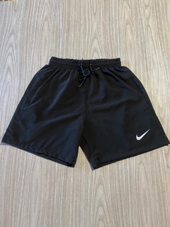 SHORTS TACTEL NK MINI SWOOSH-PRETO - comprar online