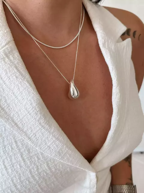 Colar Gota Banhado a Prata