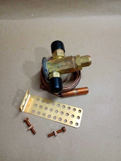 VÁLVULA DE EXPANSÃO TERMOSTATICA 5TR, R1/2” X R5/8” – GÁS R-22 - HLD4561B - Kawa Reengenharia