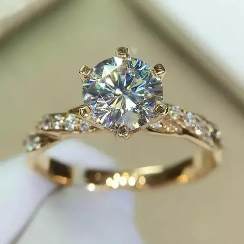 Anel Huitan Luxo Clássico 6 Garras com Zircônia Cúbica Dourado - comprar online