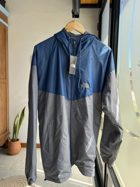 Campera Rompeviento reversible talle “4XL”