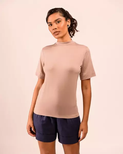 T-SHIRT GOLA TURTLENECK MODAL LATTE - comprar online