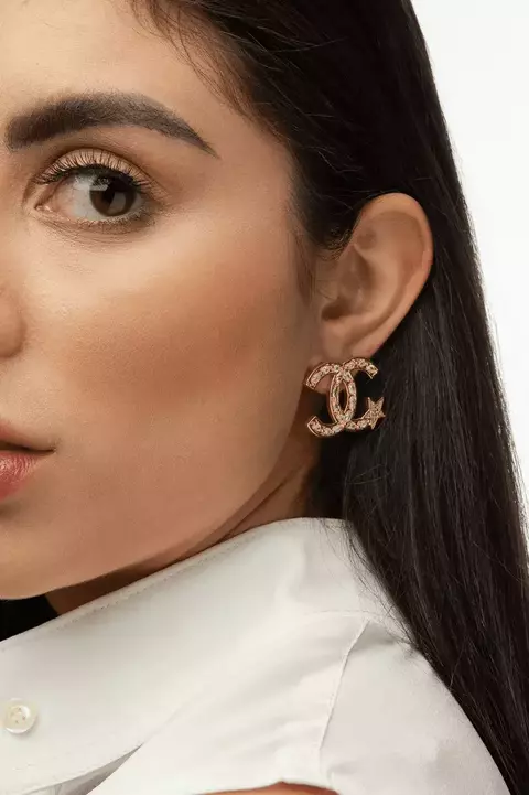 Brinco Inspiração com estrela na ponta com zircônias - Banhado a ouro 18k