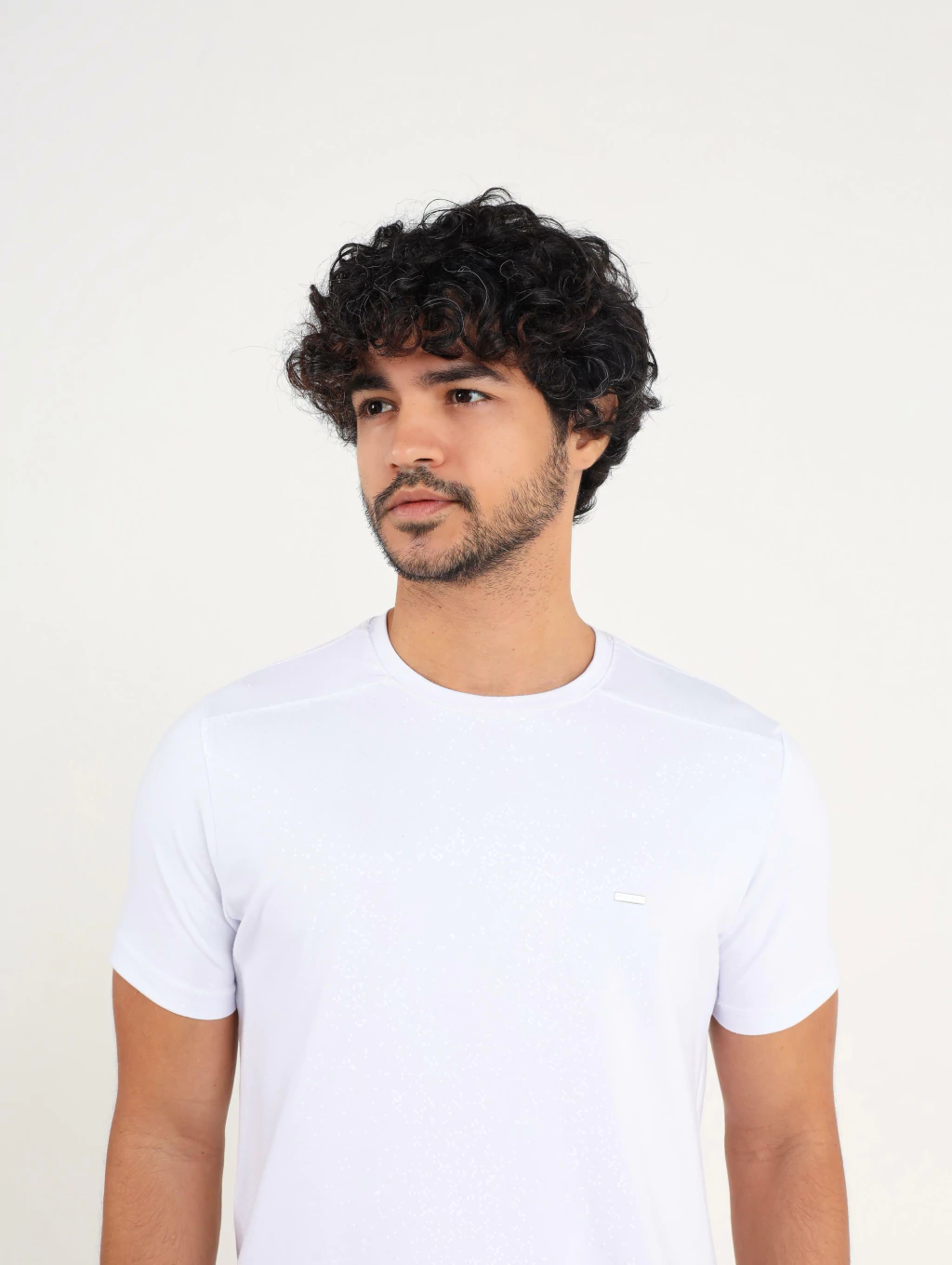 Camiseta Com Recorte No Ombro