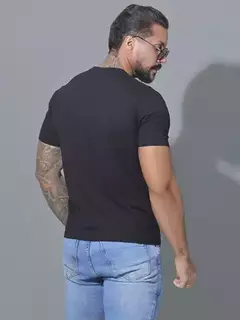 CAMISETA GOLA O PRETO MASCULINA PIT BULL REF:89913 na internet