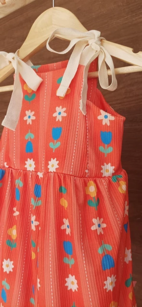 Macacão Flor de Verão - comprar online