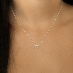 Colar Letra C (Pingente Mini) - comprar online