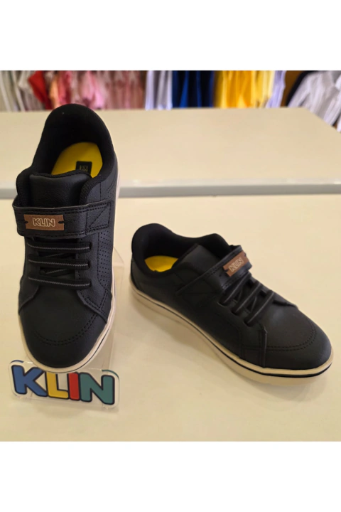 Tênis Infantil com Velcro e Cadarço