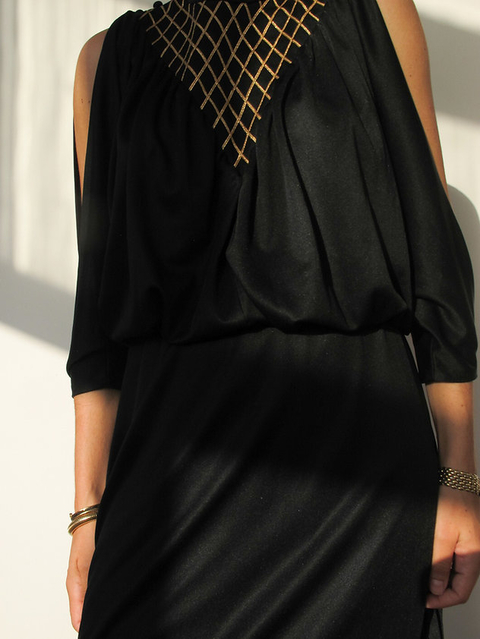 VESTIDO JERSEY BORDADO