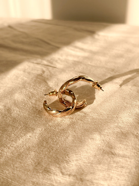 MEIA ARGOLA DOURADA - comprar online