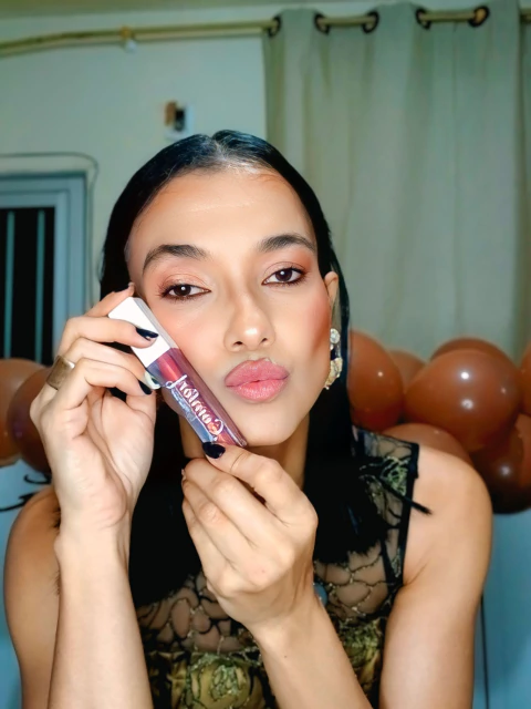 Marca 1 de Diva Lux Fascine - loja de maquiagem e cosméticos online