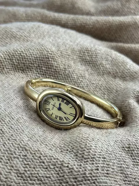 Pulseira Relógio de Aço Inoxidável - Adicione Estilo e Elegância ao Seu Visual!