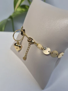 PULSEIRA CHAPINHAS REDONDINHAS COM PINGENTE DE CORAÇÃO - joiadapraia