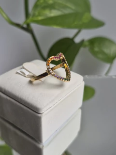 ANEL DE CORACAO CRAVEJADO DE ZIRCONIAS COLORIDAS - comprar online