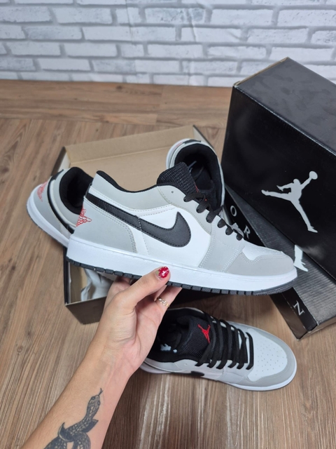 JORDAN LOW - BRANCO/GELO