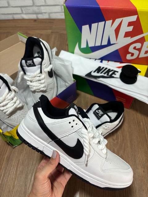 DUNK SB - BRANCO/PRETO