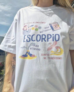 REMERA OVERSIZE - ACUARIO - (Iconografía) en internet