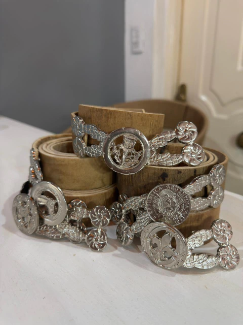 Cinto de Rastrin en cuero Crudo