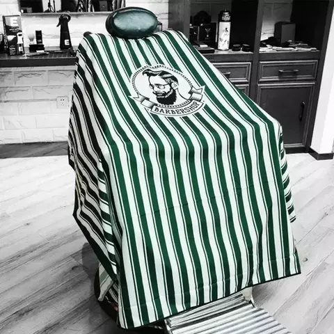 Capa de Corte Profissional Barbershop – Estilo, Conforto e Proteção