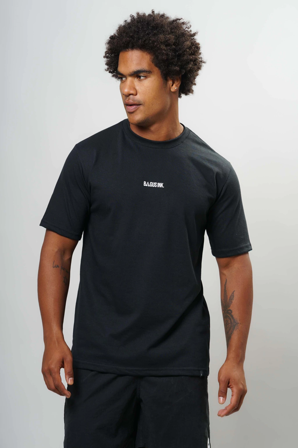 Camiseta Besar - Bagus Ink (Preta)