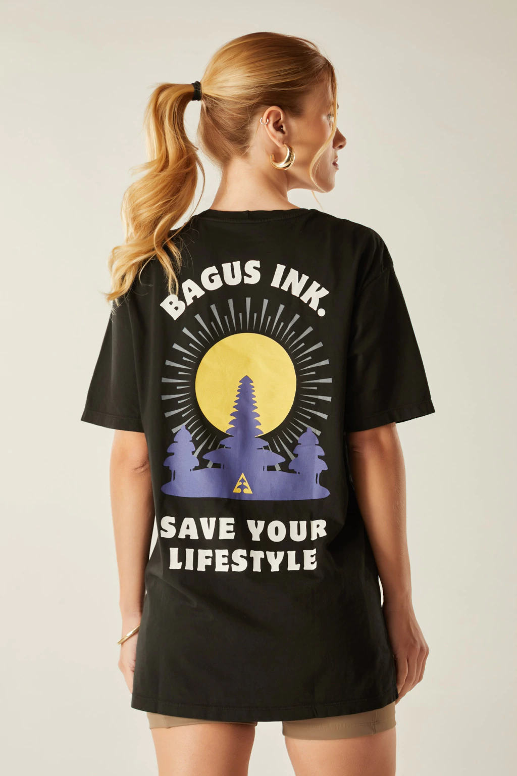 Camiseta Solids - Temple Sun (Preta)