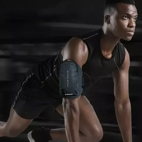 Bolsa de braço para celular, corrida ao ar livre.