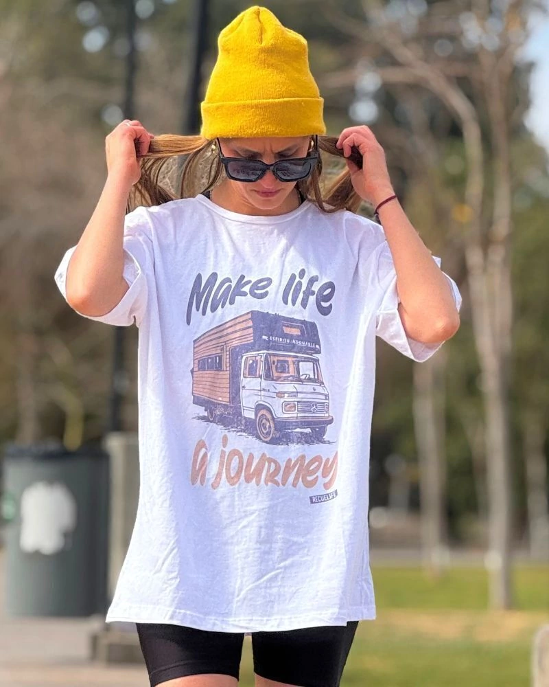 Remera MAKE LIFE Over