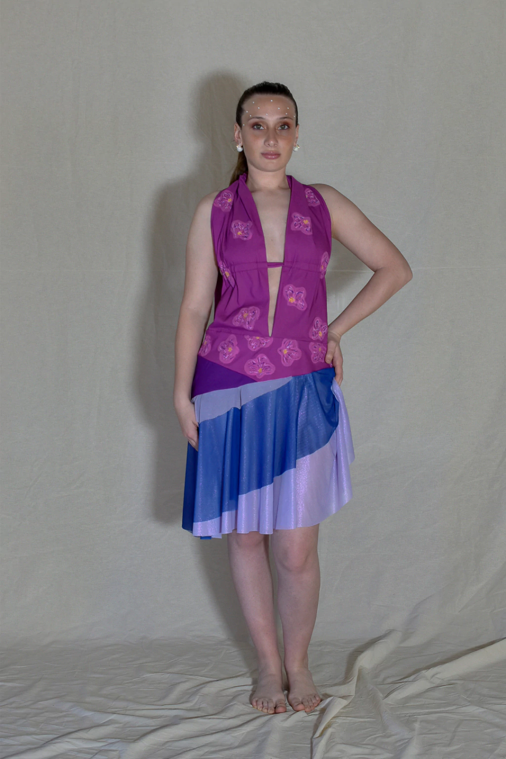 Vestido Con Escote Profundo Talle Chico