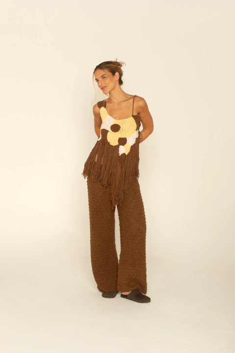 bata crochet geométrica com franja assimétrica