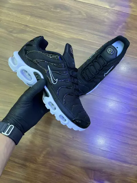 Air Max TN (Preto e Branco)