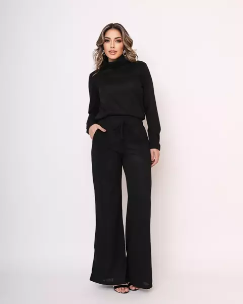 Conjunto Calça Pantalona e Blusa Gola Alta.