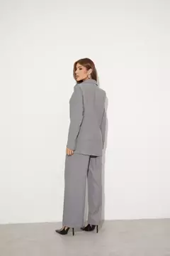 Blazer Amara na internet