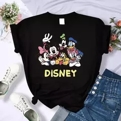 Camiseta Feminina Estilo ano 90 – Estampa Mickey e Minnie Disney na internet